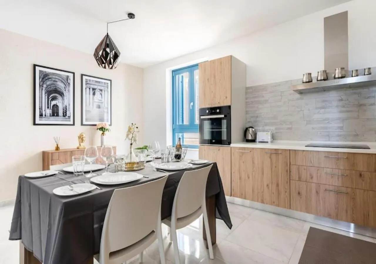 Sea View Luxury Apartment Brand New In La Valette