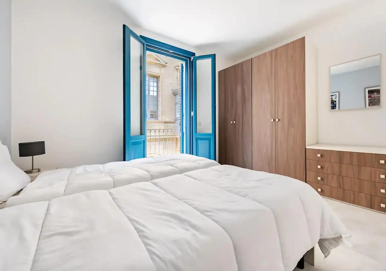 Sea View Luxury Apartment Brand New In La Valette Malte