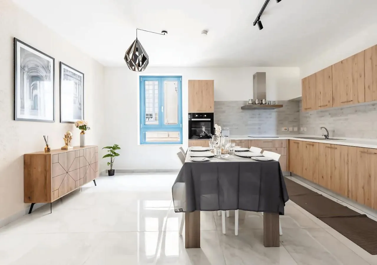 Sea View Luxury Apartment Brand New In La Valette Malte